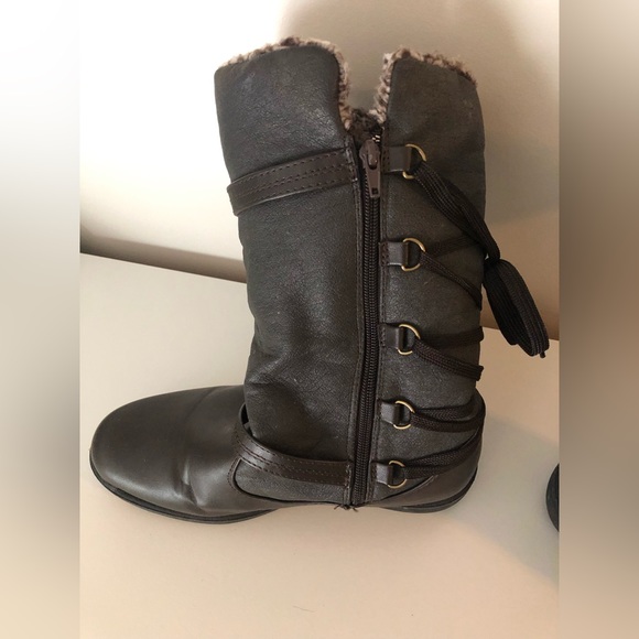 Totes Women’s Lined Winter Boots - Picture 2 of 6